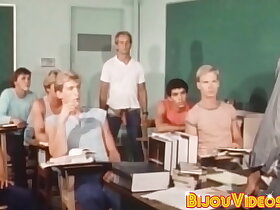 Vintage gay studs fucking bareback in the balance hot cum erupts